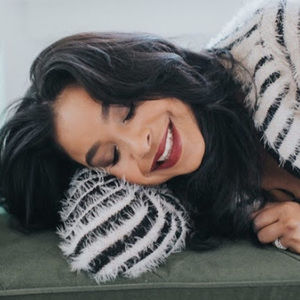 Meet your Posher, Jeannette